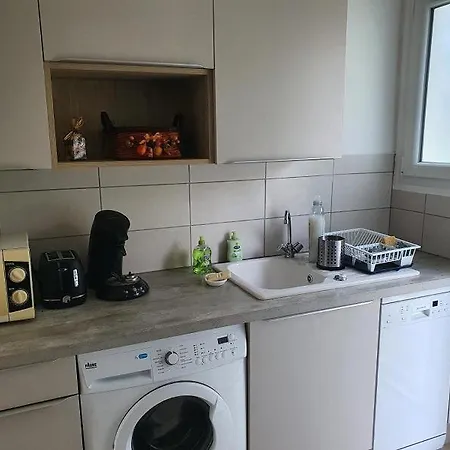 Le De Claire בורם-לה-מימוזה